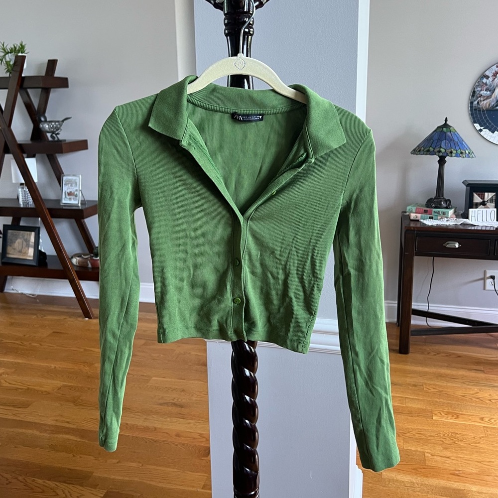 Zara Green Long Sleeve Button Up Crop Top